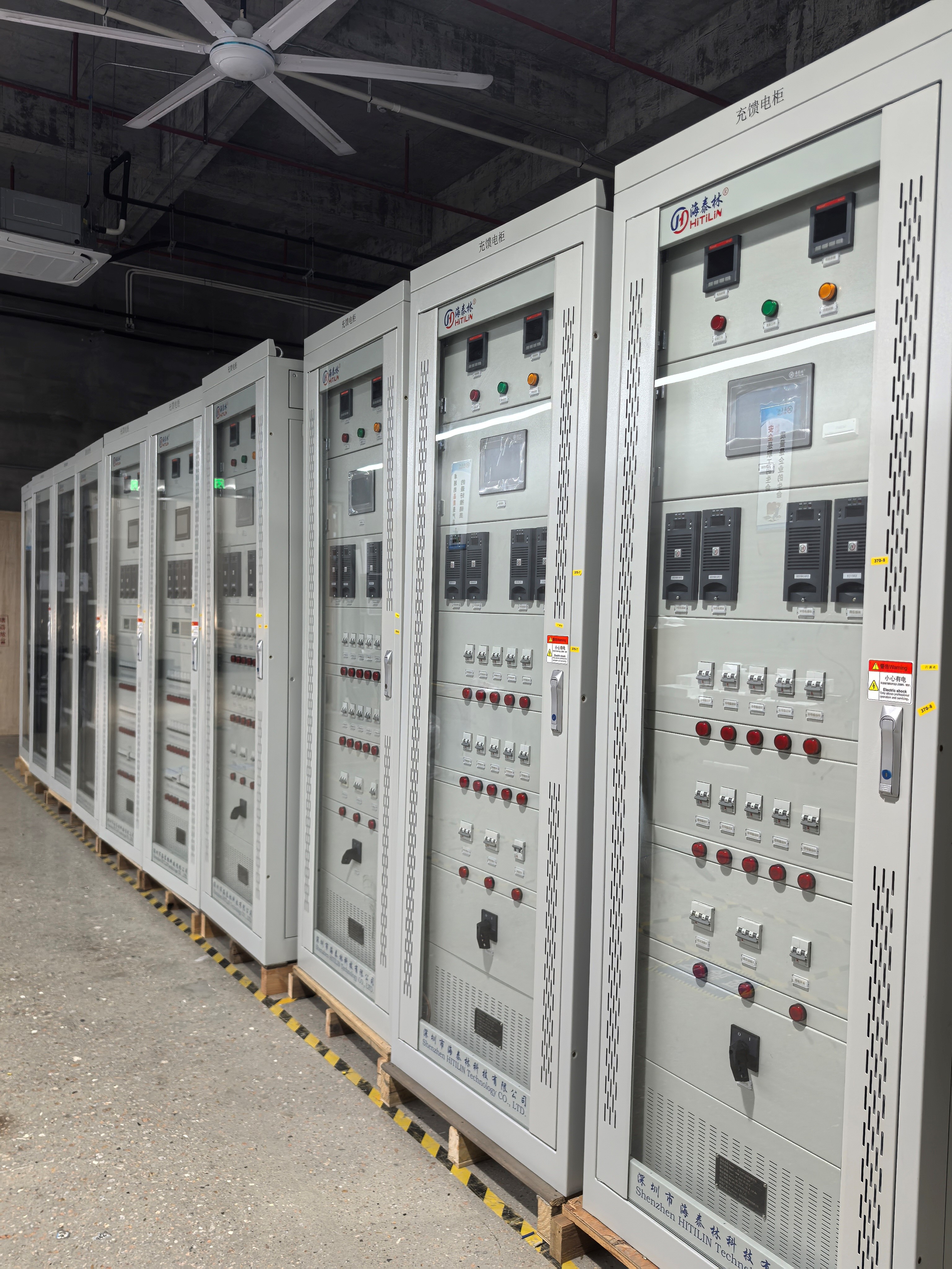 115,2 V 230,4 V DC Power Backup Lithium-Ionen-Batterie-Cluster-Anwendung1